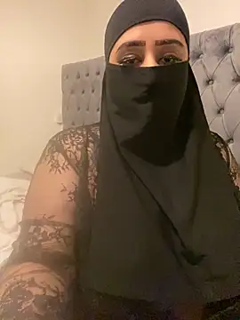 Snapshot of Pari_Persianbaddie6 chatting on March 2026 11:16:01 PM Pari Persianbaddie6 online show from March 2026 11:16:01 PM