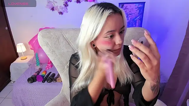 Nataliahenao69 online show from April 2026 02:38:01 AM