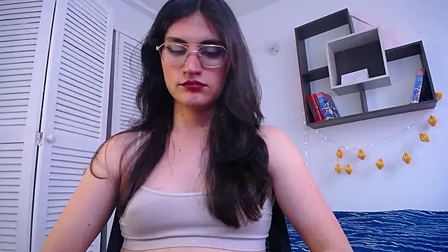 Snapshot of selene_s3x chatting on November 2025 09:32:01 PM selene s3x online show from November 2025 09:32:01 PM