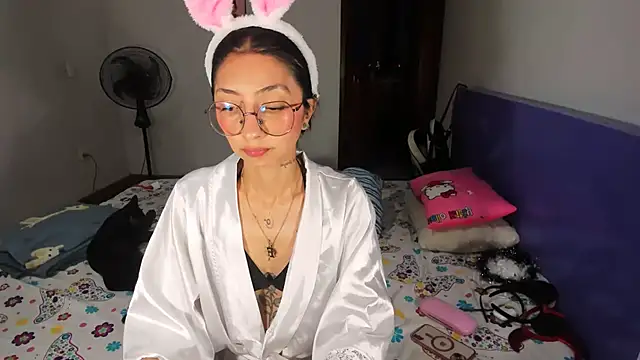 Anais lux online show from March 2026 11:19:02 PM