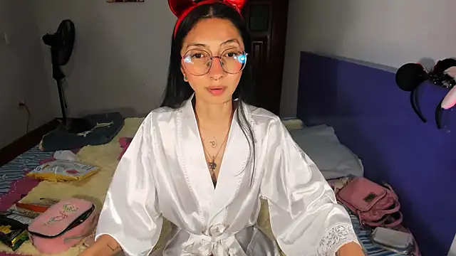 Anais lux online show from April 2026 02:51:02 AM