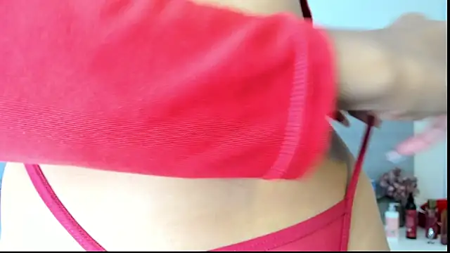 sunnyWhitee online show from March 2026 07:18:02 PM