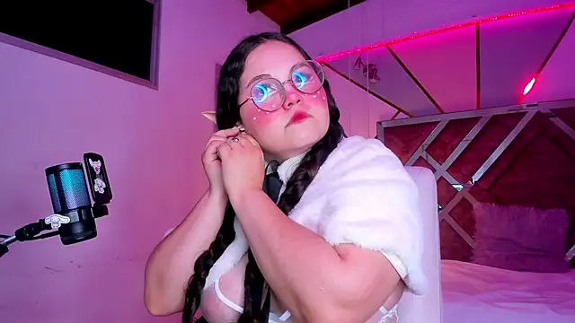 ShylySweet online show from February 2026 05:28:02 AM