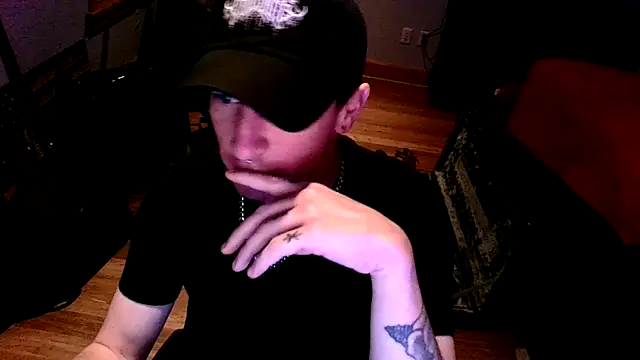 Snapshot of LEVIATHANX666 chatting on March 2026 06:19:02 AM LEVIATHANX666 online show from March 2026 06:19:02 AM