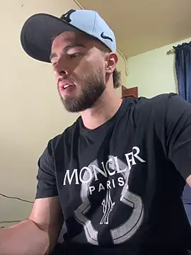 Snapshot of MaxDell chatting on September 2025 11:16:01 PM MaxDell online show from September 2025 11:16:01 PM