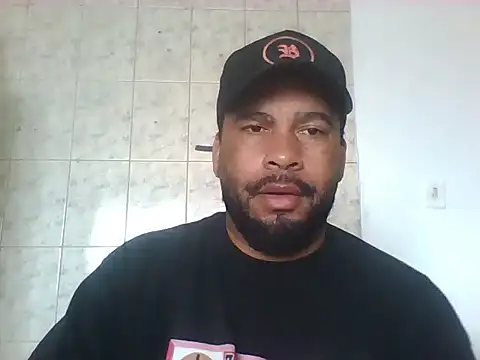 Snapshot of OliveiraSeven chatting on May 2026 03:29:02 PM OliveiraSeven online show from May 2026 03:29:02 PM