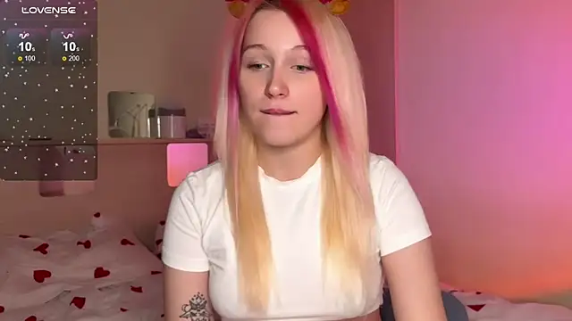  Annabel Myr  online show from December 2025 11:04:02 AM