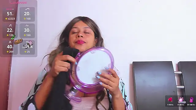 Snapshot of _Vale21_ chatting on September 2025 01:22:01 PM Vale21 online show from September 2025 01:22:01 PM