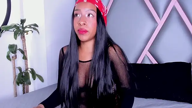 Euphoria 07 online show from November 2025 04:01:02 AM