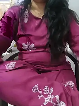 Snapshot of roshni_agrawal0 chatting on June 2026 11:23:01 AM roshni agrawal0 online show from June 2026 11:23:01 AM