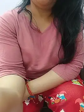Snapshot of roshni_agrawal0 chatting on June 2026 09:12:02 AM roshni agrawal0 online show from June 2026 09:12:02 AM