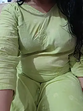 Snapshot of roshni_agrawal0 chatting on July 2026 10:52:02 AM roshni agrawal0 online show from July 2026 10:52:02 AM