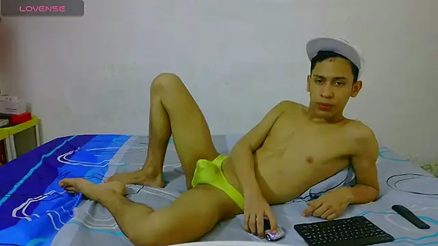 dylan apol0 online show from April 2026 10:37:01 PM