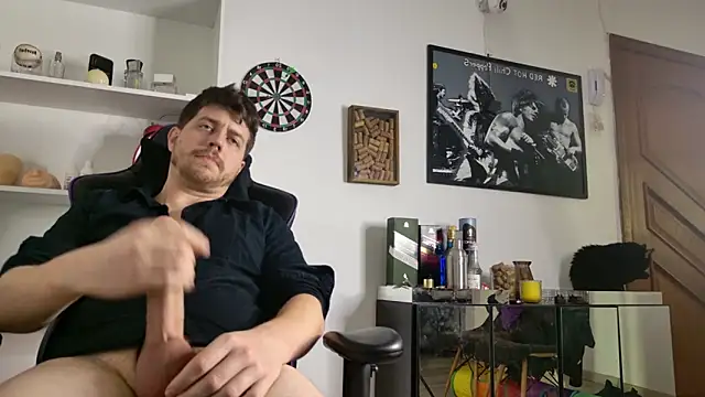 aaron nvk online show from March 2026 09:28:01 PM