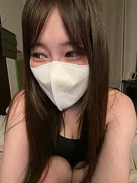 Snapshot of MOEMOE-Q chatting on May 2026 05:21:02 PM MOEMOE-Q online show from May 2026 05:21:02 PM