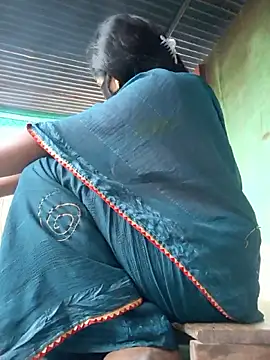 Snapshot of Falguni_Desai chatting on December 2025 02:06:02 AM Falguni Desai online show from December 2025 02:06:02 AM