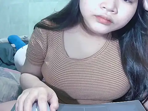 Lily3322 online show from February 2026 03:11:01 AM