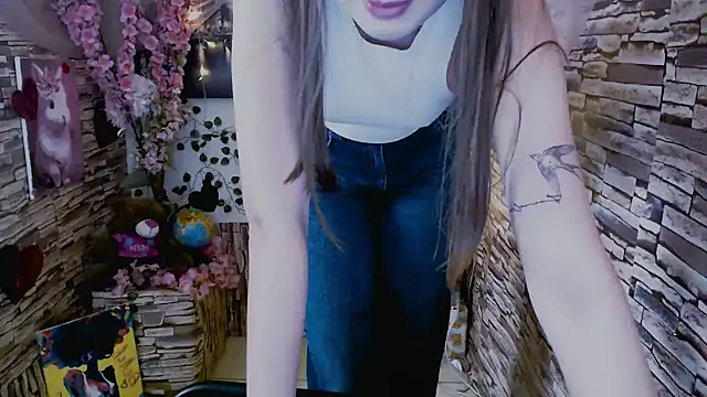 Amanda Bright  online show from October 2025 06:32:02 AM