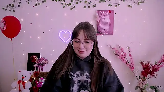 Amanda Bright  online show from April 2026 11:00:01 AM