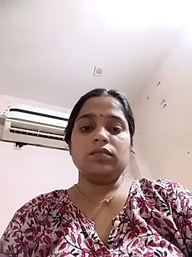 Snapshot of Trisha_71 chatting on July 2026 05:42:02 AM Trisha 71 online show from July 2026 05:42:02 AM