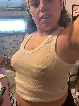 Snapshot of princessbr_013 chatting on January 2026 05:58:02 PM princessbr 013 online show from January 2026 05:58:02 PM