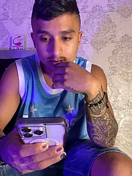 ThiagoBlaze online show from March 2026 12:32:01 PM