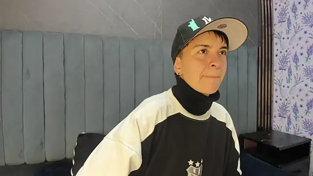  Hannah Hot online show from December 2025 01:47:01 AM