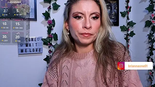 Snapshot of brianna_smoke chatting on May 2026 04:32:02 AM brianna smoke online show from May 2026 04:32:02 AM