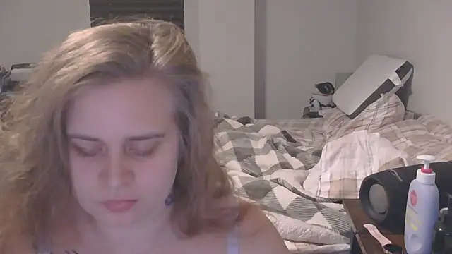 Snapshot of Sexyblonde12344 chatting on December 2025 08:15:02 PM Sexyblonde12344 online show from December 2025 08:15:02 PM