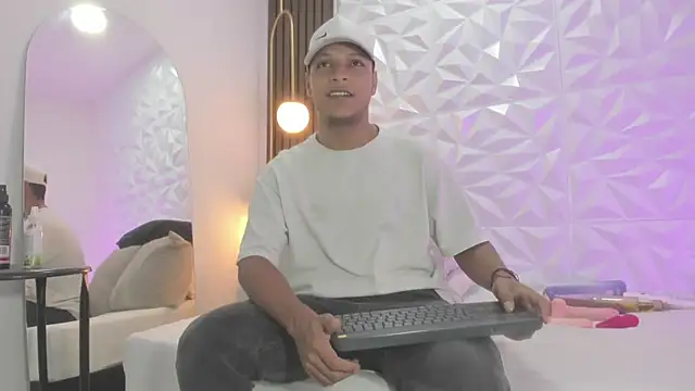 Ricky Owens1 online show from October 2025 01:12:02 PM