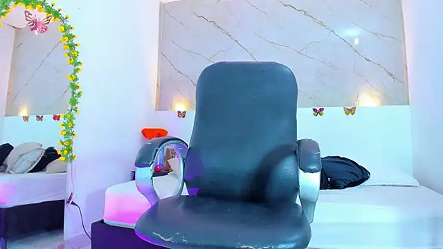 Ricky Owens1 online show from October 2025 01:14:01 PM