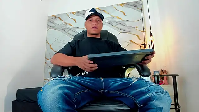 Ricky Owens1 online show from October 2025 02:24:01 PM