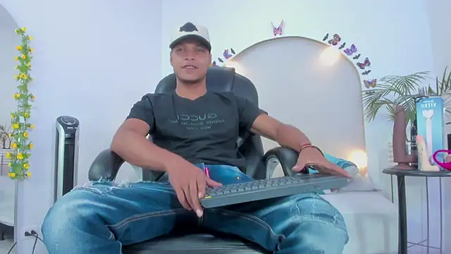 Ricky Owens1 online show from November 2025 08:10:01 PM