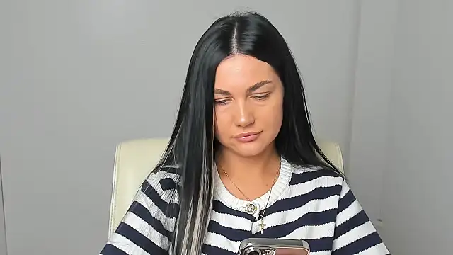 Lune Moon online show from November 2025 07:08:01 AM