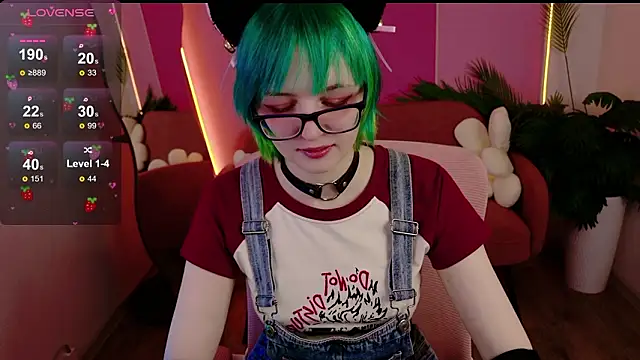 Snapshot of CoralineYoung chatting on February 2026 07:25:01 AM CoralineYoung online show from February 2026 07:25:01 AM