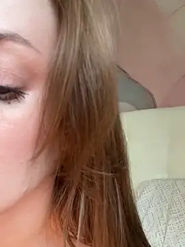 Snapshot of Rosie_Holmes_ chatting on September 2025 11:23:02 AM Rosie Holmes online show from September 2025 11:23:02 AM