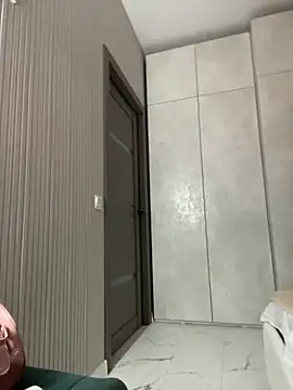 Snapshot of Rosie_Holmes_ chatting on November 2025 04:46:01 AM Rosie Holmes online show from November 2025 04:46:01 AM