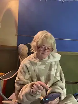 Snapshot of ladyboatlady chatting on February 2026 07:25:02 AM ladyboatlady online show from February 2026 07:25:02 AM