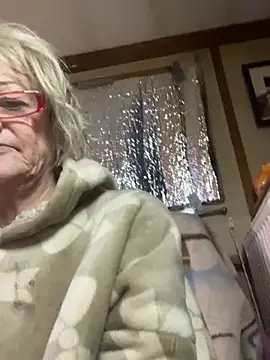 Snapshot of ladyboatlady chatting on February 2026 07:06:01 AM ladyboatlady online show from February 2026 07:06:01 AM