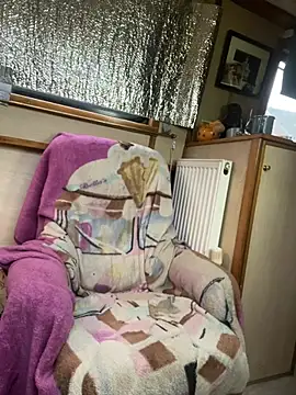 Snapshot of ladyboatlady chatting on February 2026 07:28:02 AM ladyboatlady online show from February 2026 07:28:02 AM