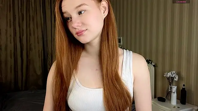 Juuulia  online show from November 2025 02:53:02 PM