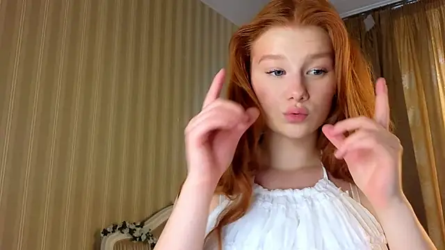Snapshot of Juuulia_ chatting on June 2026 03:44:02 PM Juuulia online show from June 2026 03:44:02 PM
