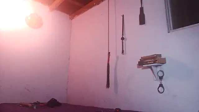 indomitaFox online show from April 2026 05:41:01 AM