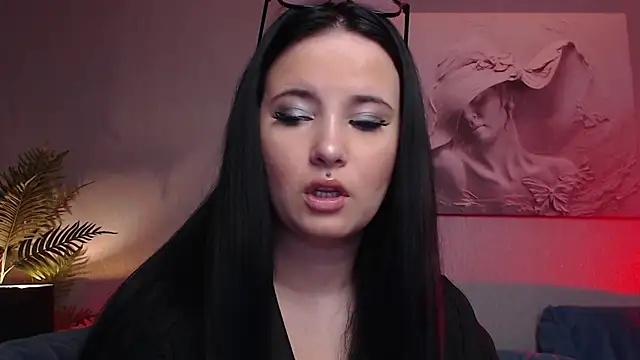 MikaSnake online show from September 2025 08:43:01 PM