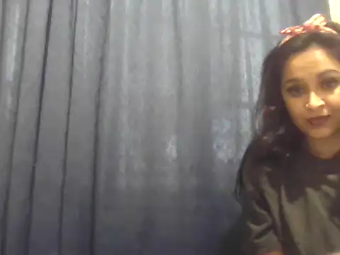 Snapshot of cute_indianxo chatting on September 2025 03:50:02 PM cute indianxo online show from September 2025 03:50:02 PM