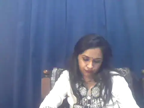 Snapshot of cute_indianxo chatting on December 2025 09:23:02 PM cute indianxo online show from December 2025 09:23:02 PM