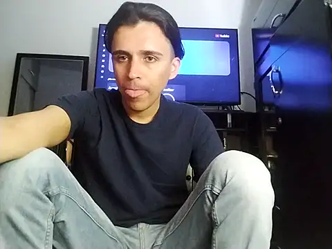 Snapshot of danylano chatting on October 2025 12:19:02 AM danylano online show from October 2025 12:19:02 AM