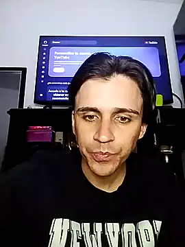 Snapshot of danylano chatting on October 2025 11:03:01 PM danylano online show from October 2025 11:03:01 PM