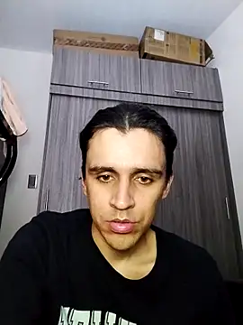 Snapshot of danylano chatting on November 2025 09:15:01 PM danylano online show from November 2025 09:15:01 PM