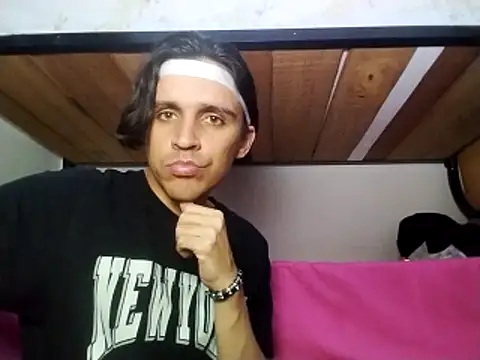 Snapshot of danylano chatting on November 2025 10:29:02 PM danylano online show from November 2025 10:29:02 PM